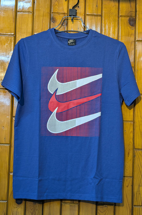 Nike T-shirt